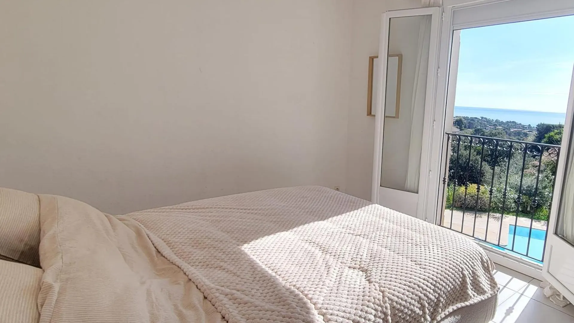 House With Private Pool In Roquebrune-Sur-Argens