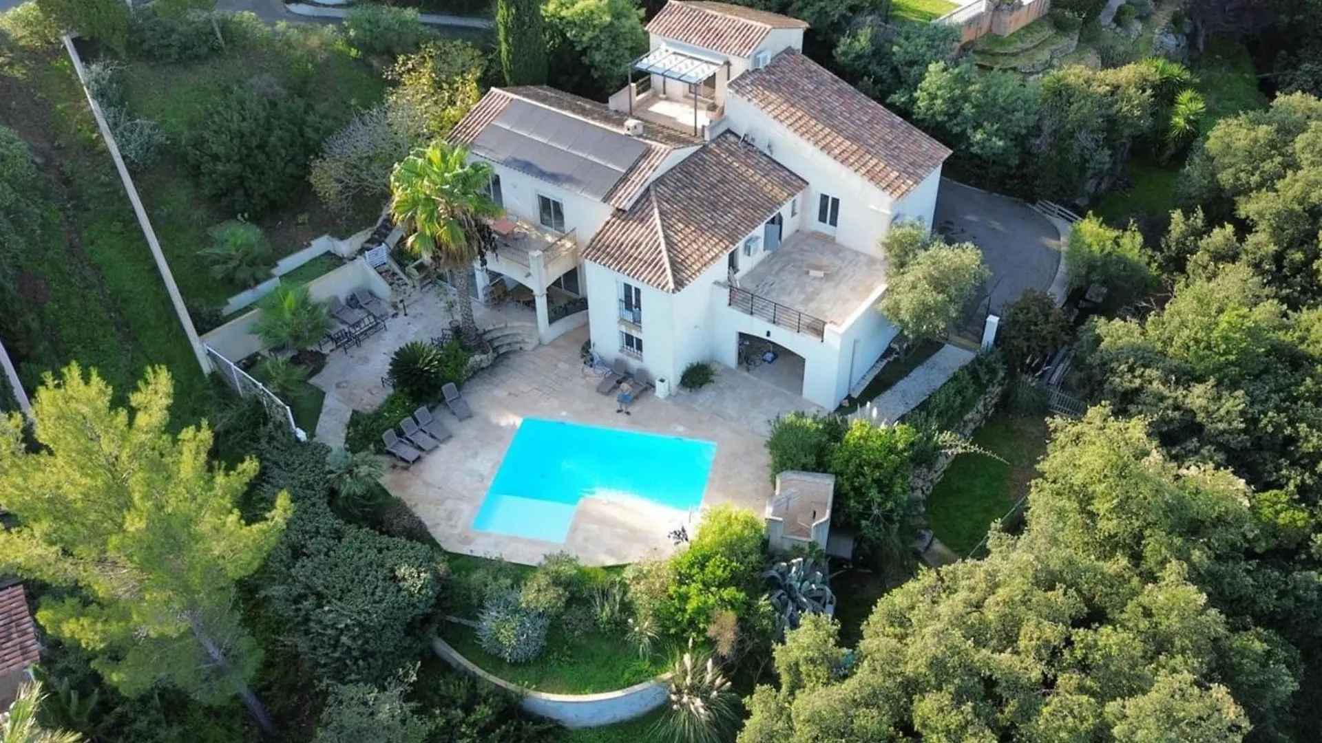 House With Private Pool In 罗克布伦河畔阿尔让